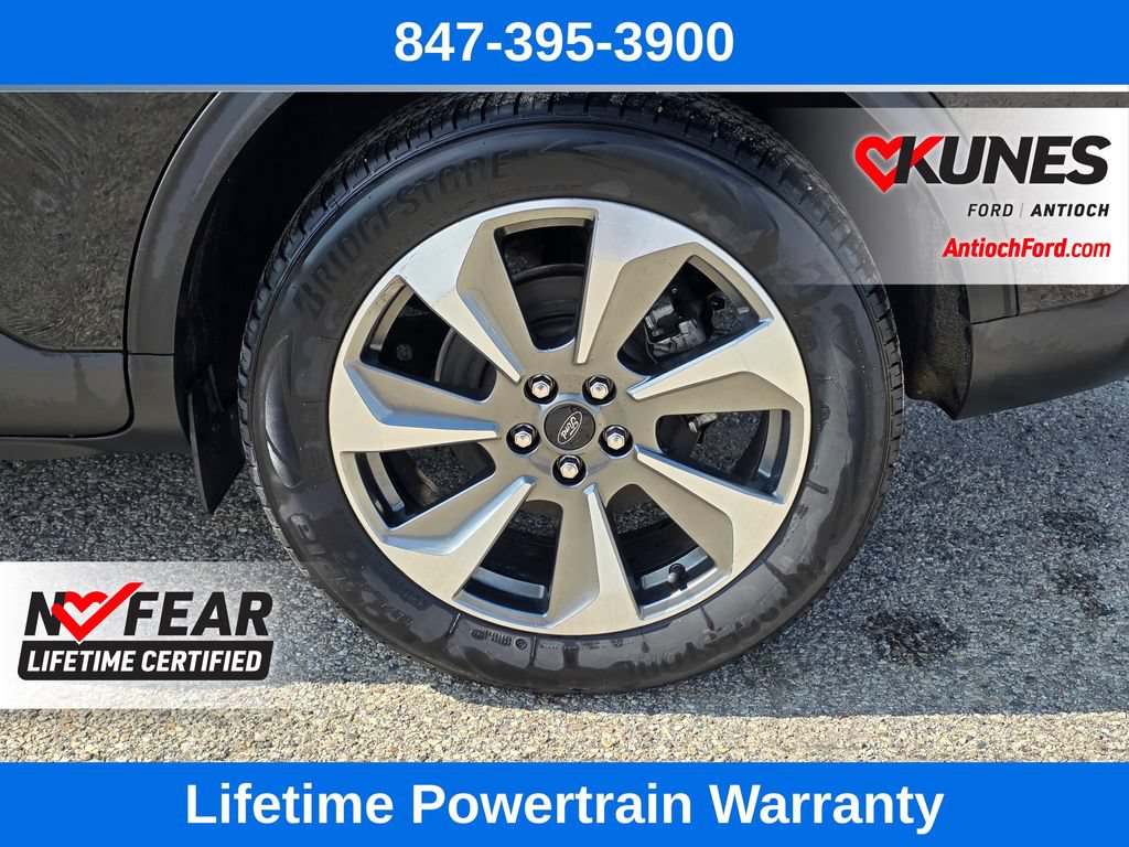 Certified 2025 Ford Escape Platinum AWD/4WD image 11