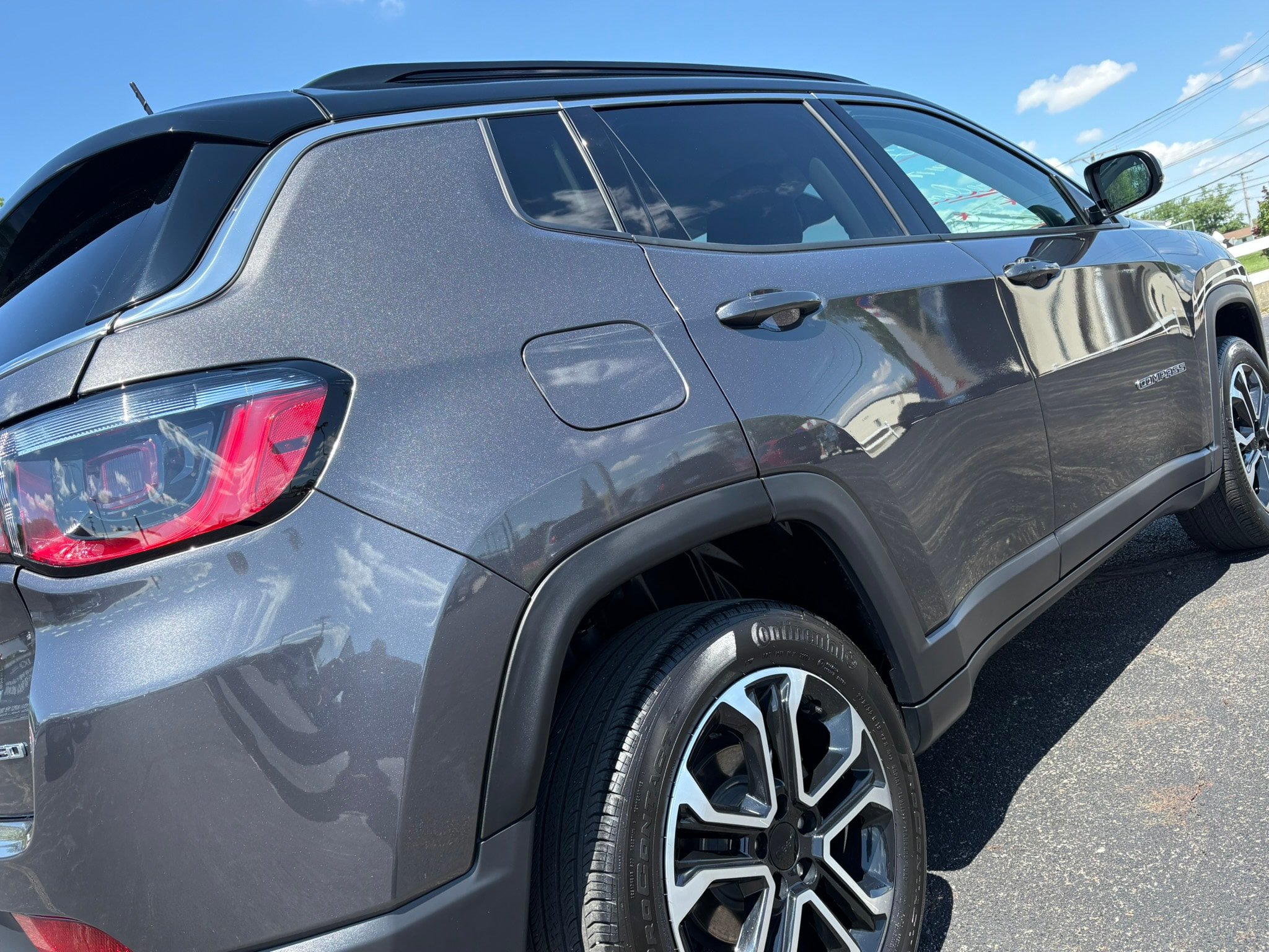 Used 2022 Jeep Compass Limited AWD/4WD image 11