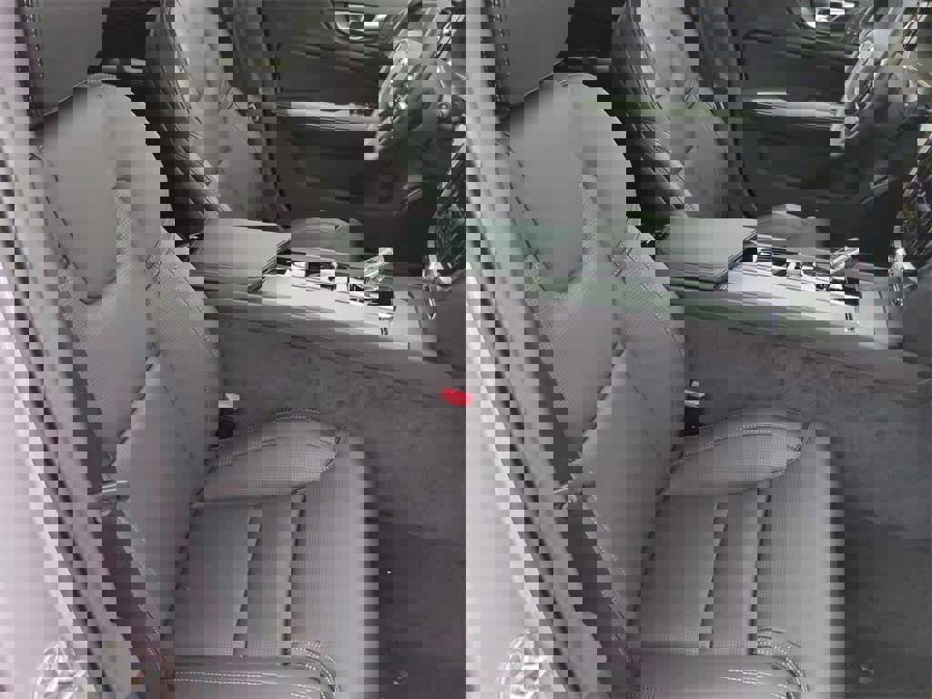 New 2026 Volvo V60 B5 Cross Country Ultra w/ Protection Package Premier image 23