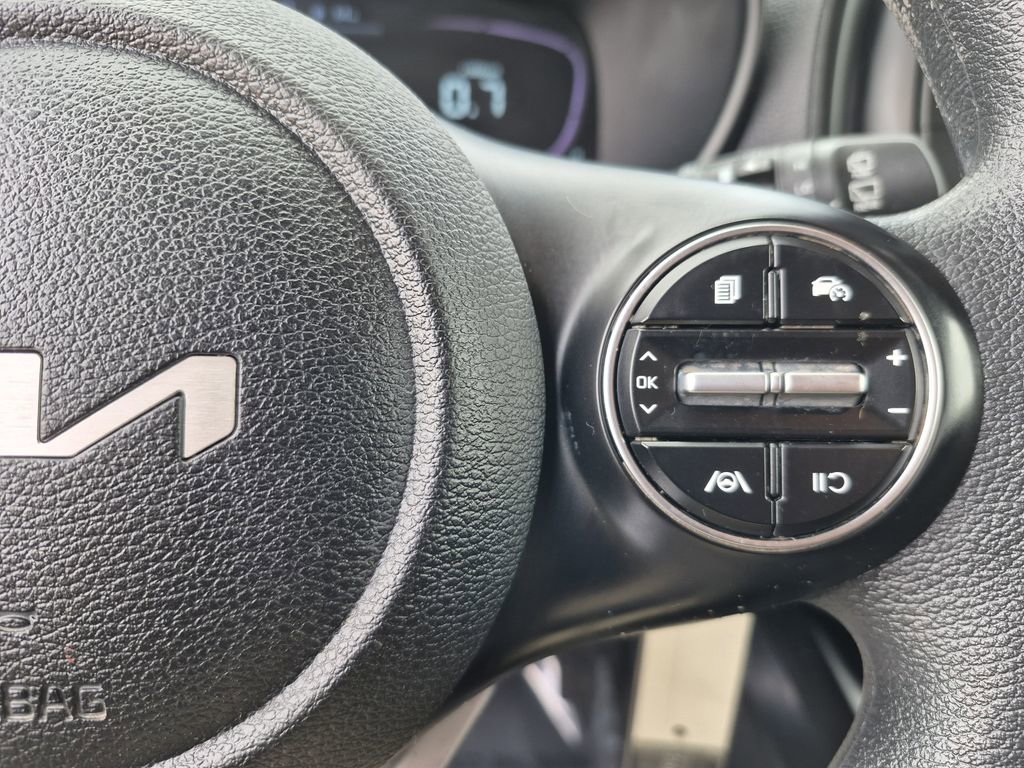 Used 2023 Kia Soul LX FWD image 21