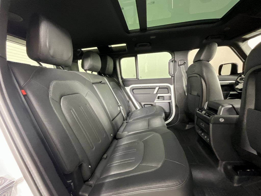 Certified 2022 Land Rover Defender 110 X-Dynamic SE image 23