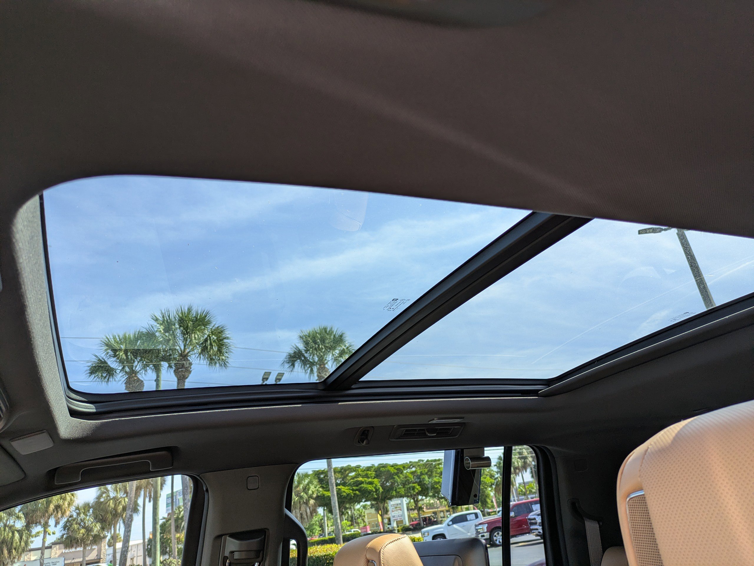 Used 2021 Cadillac Escalade ESV Premium Luxury w/ Driver Assist Tech Package image 20