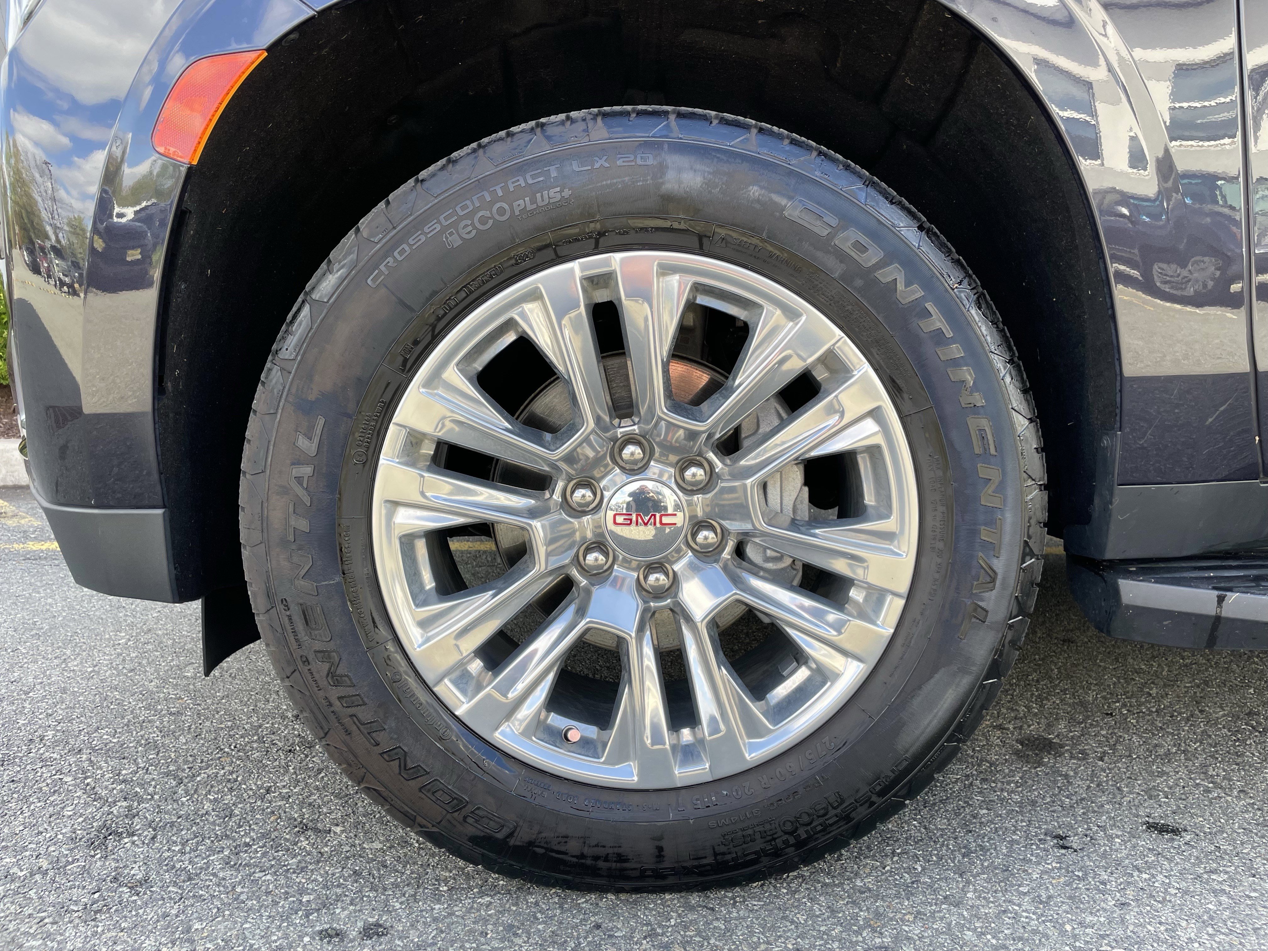 Used 2024 GMC Yukon Denali image 9