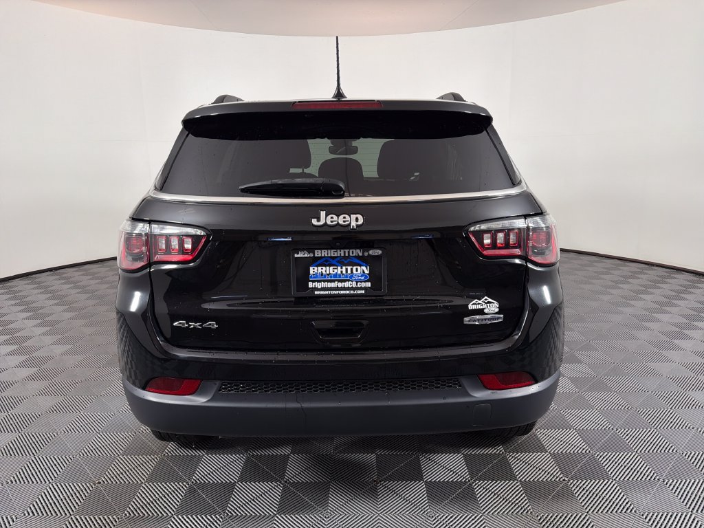 Used 2023 Jeep Compass Latitude AWD/4WD image 4