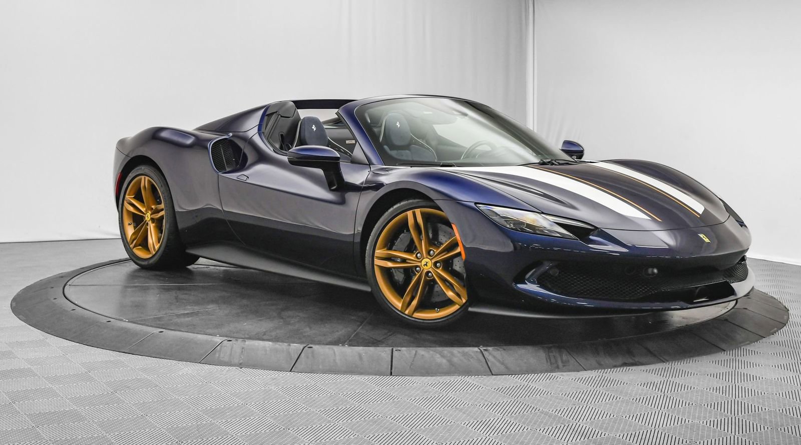 Used 2025 Ferrari 296 GTS RWD image 2