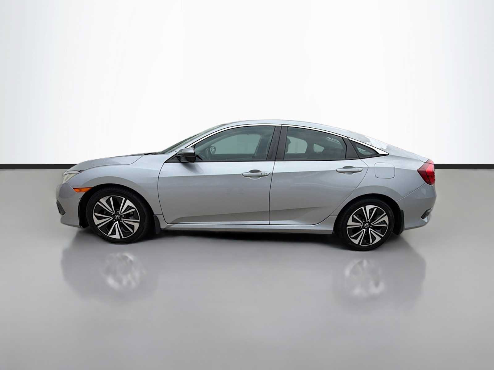 Used 2017 Honda Civic EX-L image 5