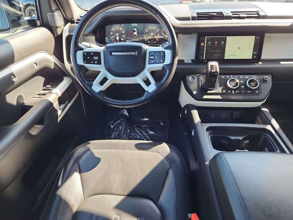 Used 2022 Land Rover Defender 110 X-Dynamic HSE AWD/4WD image 4