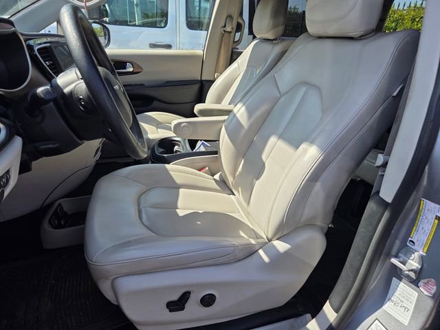 Used 2021 Chrysler Voyager Lxi FWD image 5