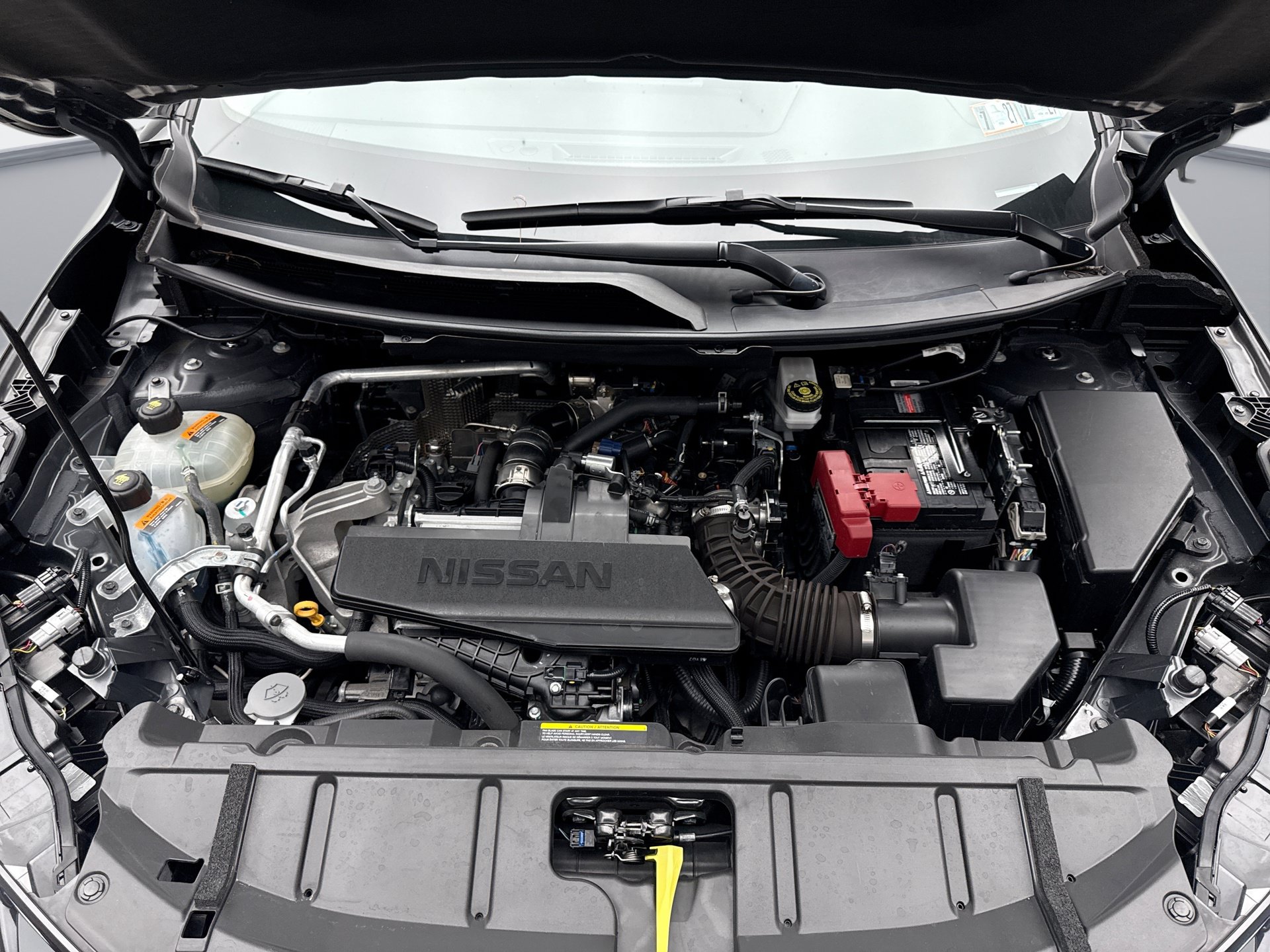Used 2025 Nissan Rogue S AWD/4WD image 25