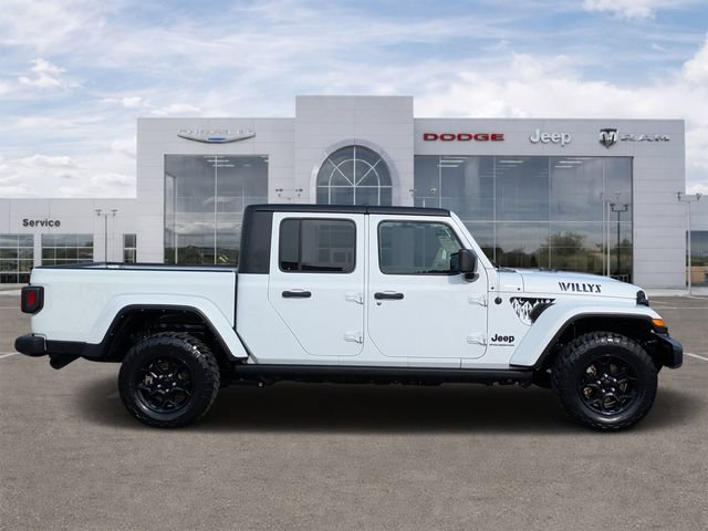 Certified 2023 Jeep Gladiator Sport AWD/4WD image 2