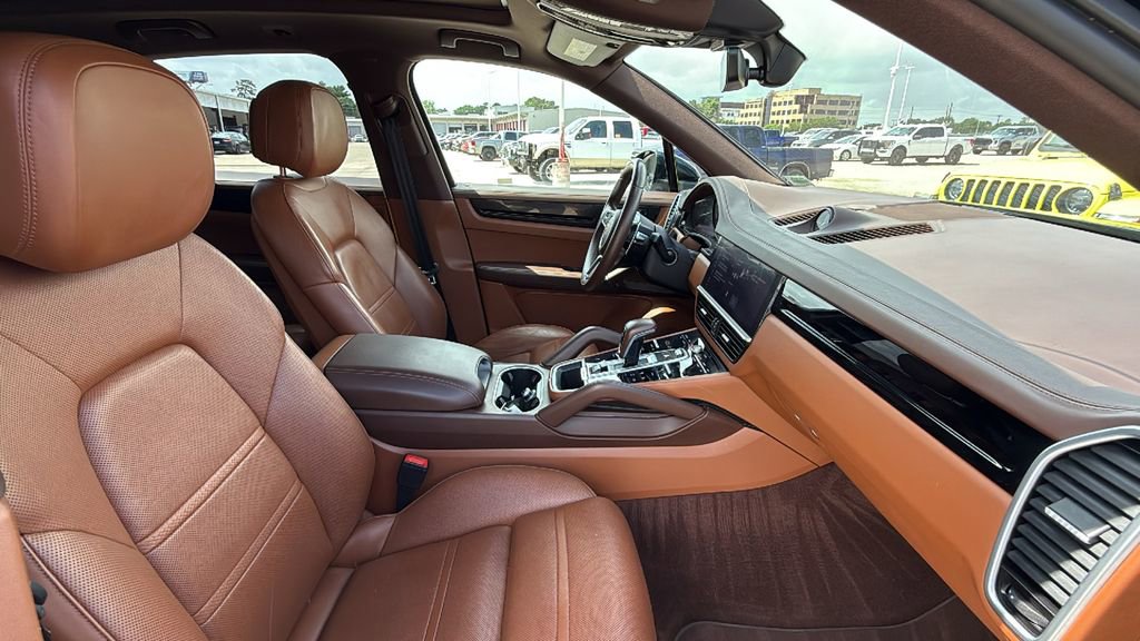 Used 2019 Porsche Cayenne image 32