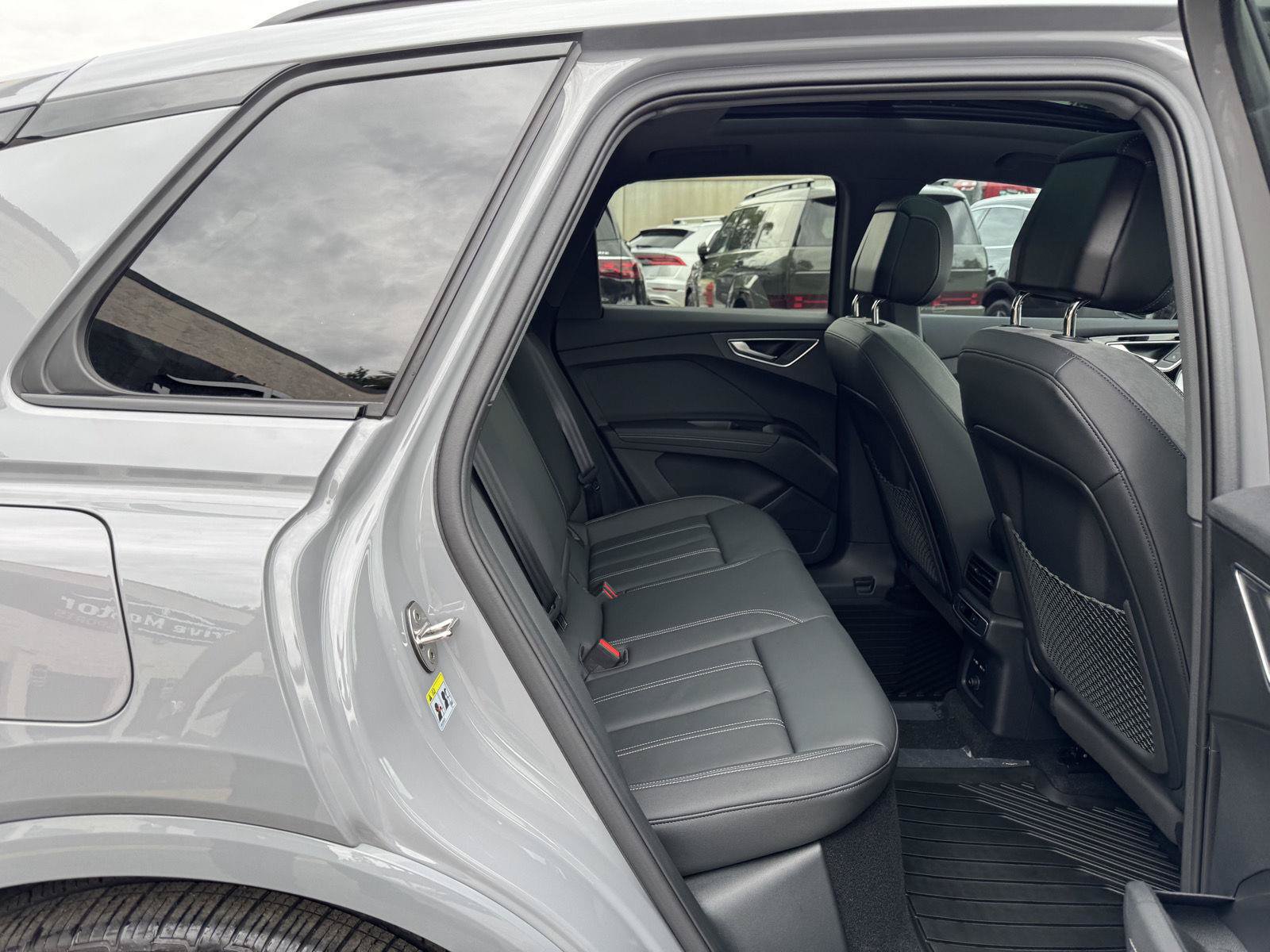 Used 2024 Audi Q4 e-tron Premium Plus w/ Premium Plus AWD/4WD image 37