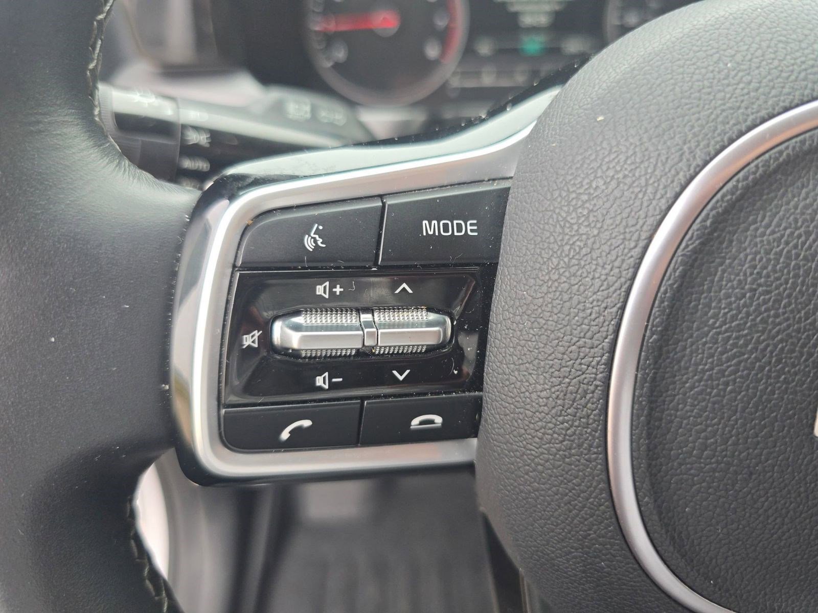 Used 2023 Kia Sorento S w/ Panoramic Sunroof Package image 15