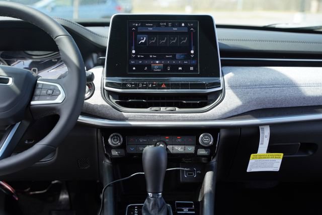 New 2026 Jeep Compass Latitude w/ Driver Assistance Group image 29