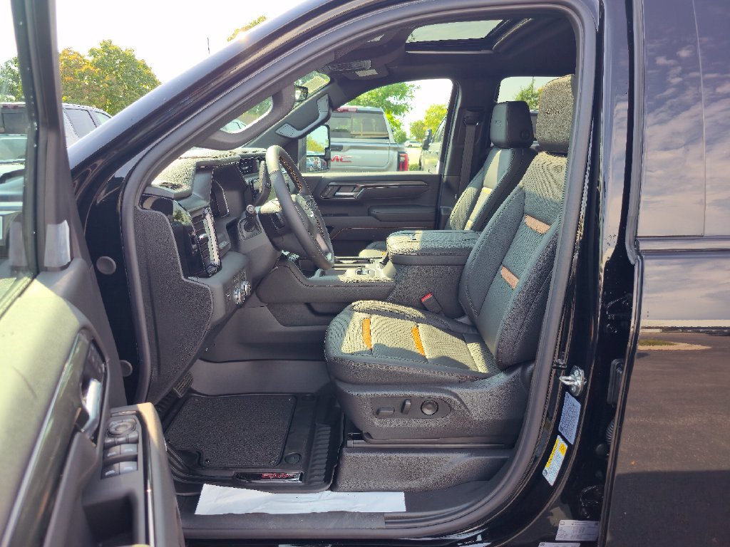 New 2026 GMC Sierra 2500 AT4 w/ AT4 Premium Plus Package AWD/4WD image 22