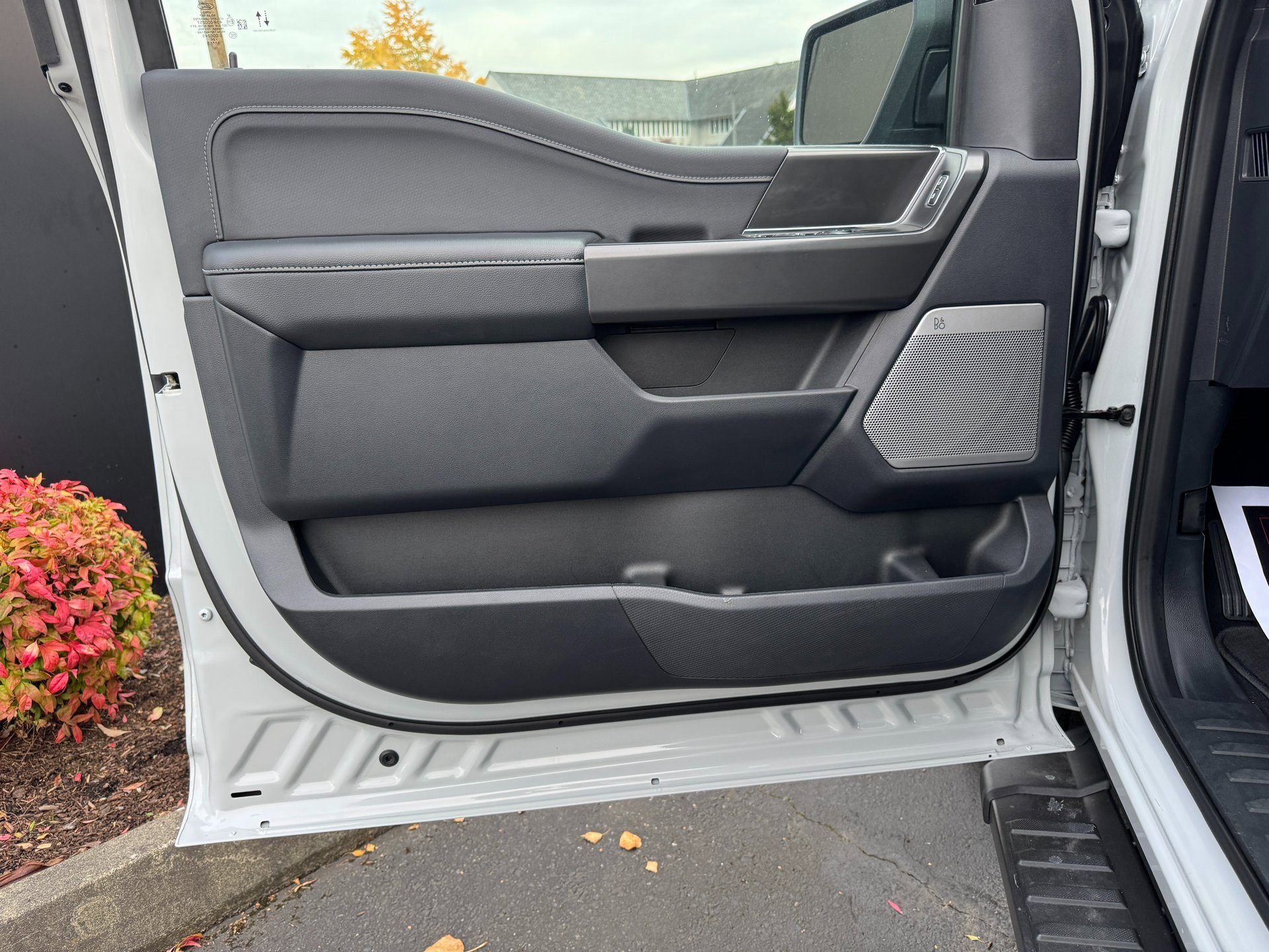 Used 2024 Ford F150 XLT w/ Equipment Group 303A High image 33