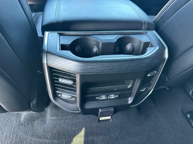 Used 2023 RAM 1500 Laramie AWD/4WD image 11