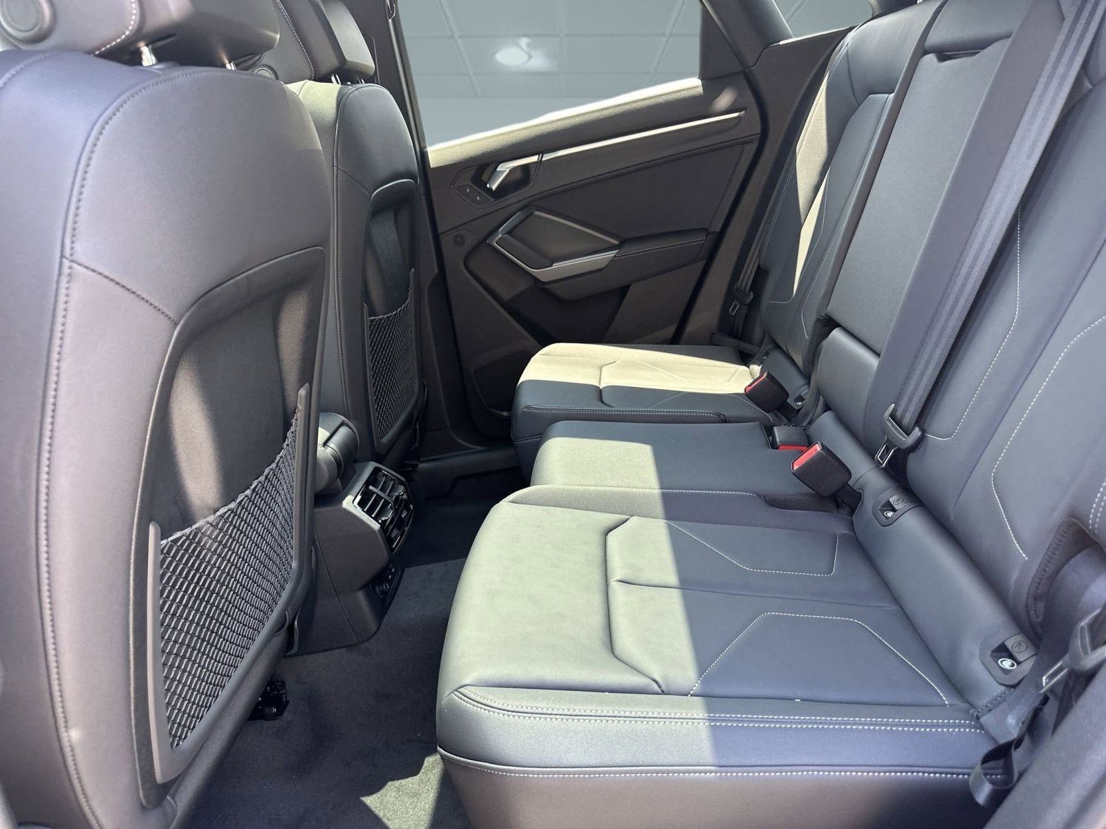 New 2025 Audi Q3 2.0T Premium image 12