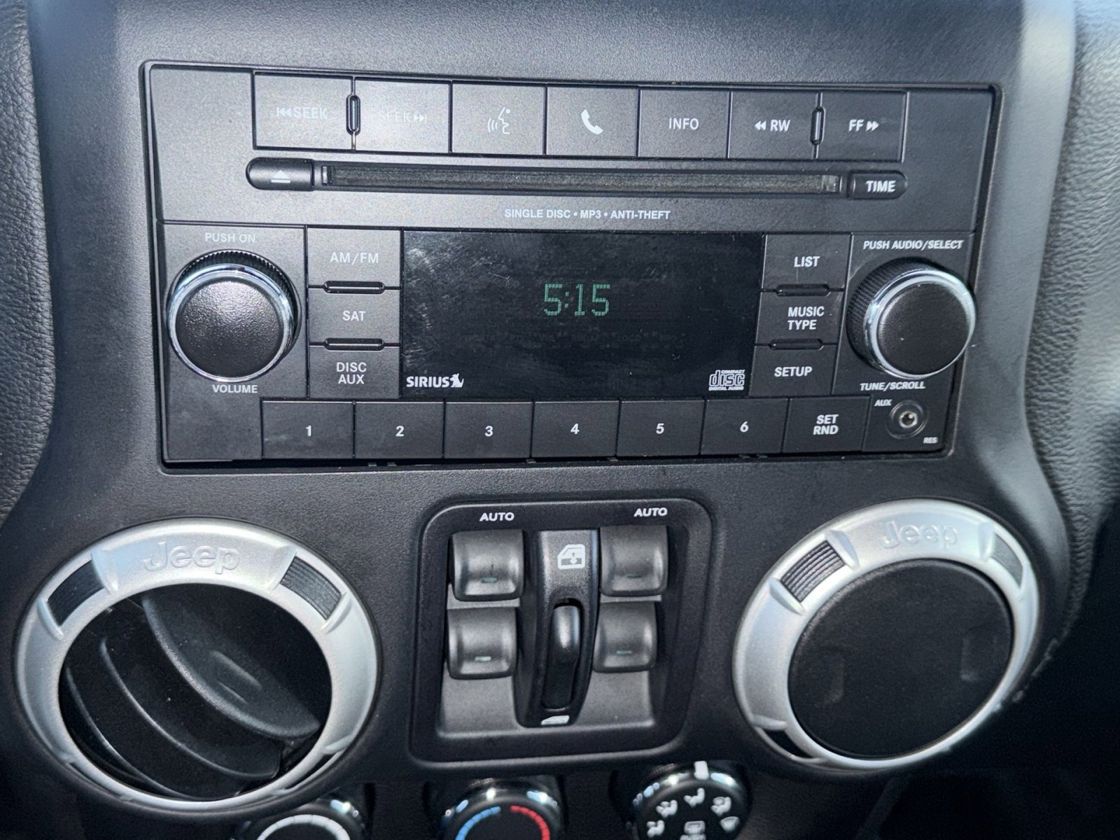 Used 2016 Jeep Wrangler Unlimited Sahara w/ Connectivity Group image 18