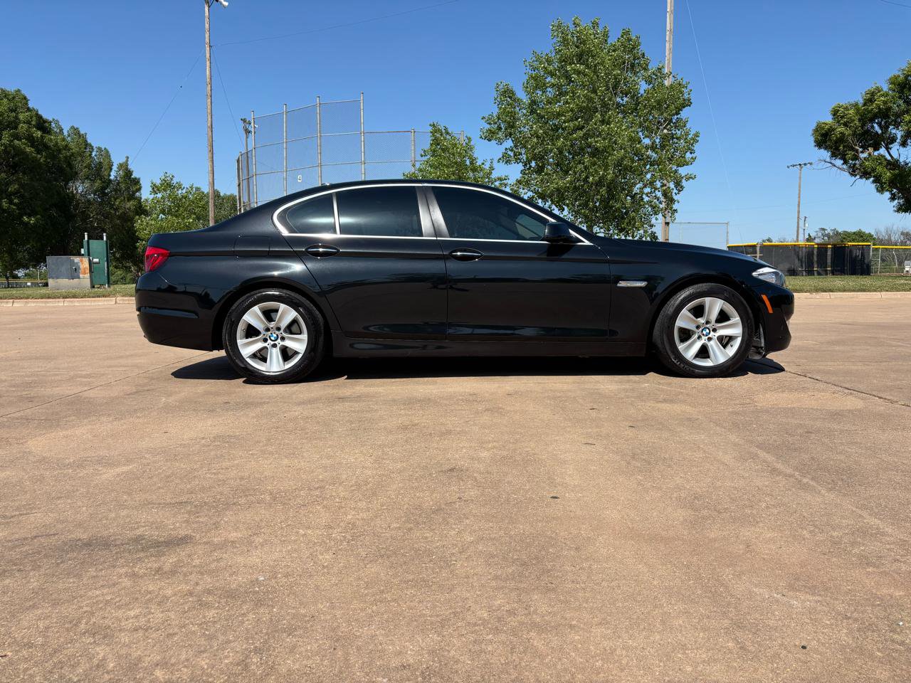 Used 2011 BMW 528i Sedan RWD image 22