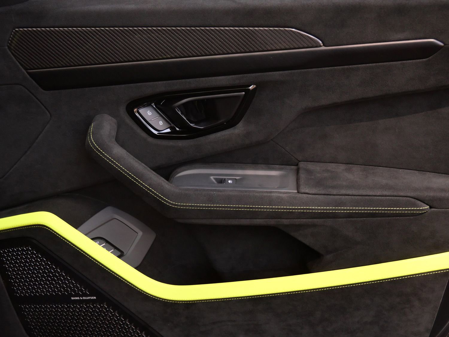 Used 2024 Lamborghini Urus Performante image 35