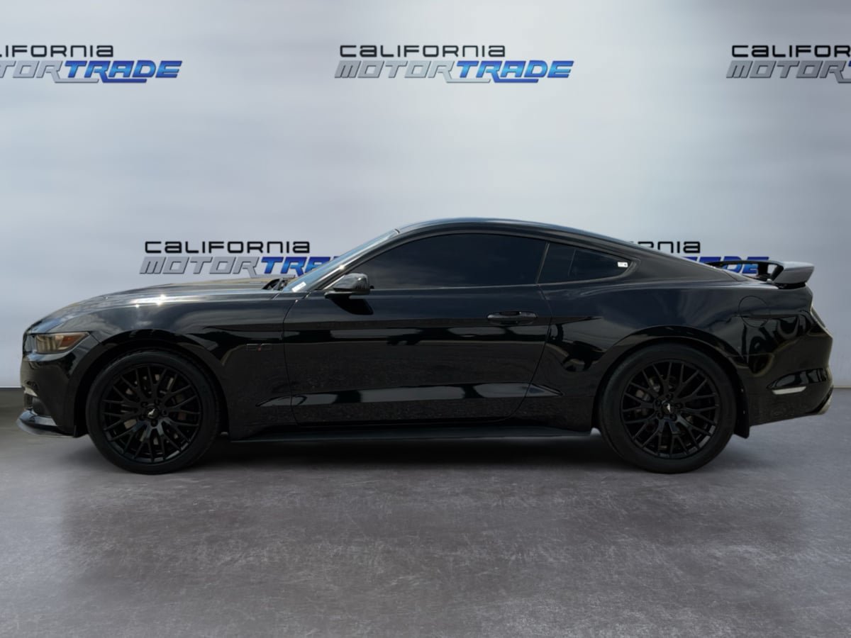 Used 2017 Ford Mustang GT RWD image 8