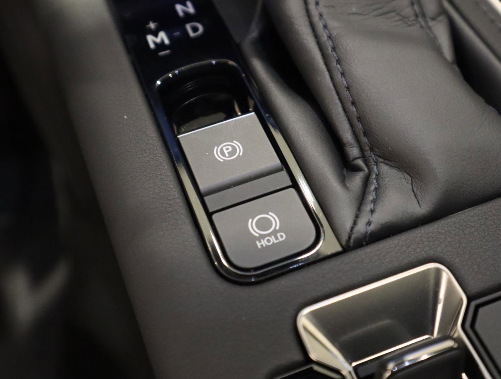 Used 2024 Lexus GX 550 w/ Accessory Package (Z1) image 35