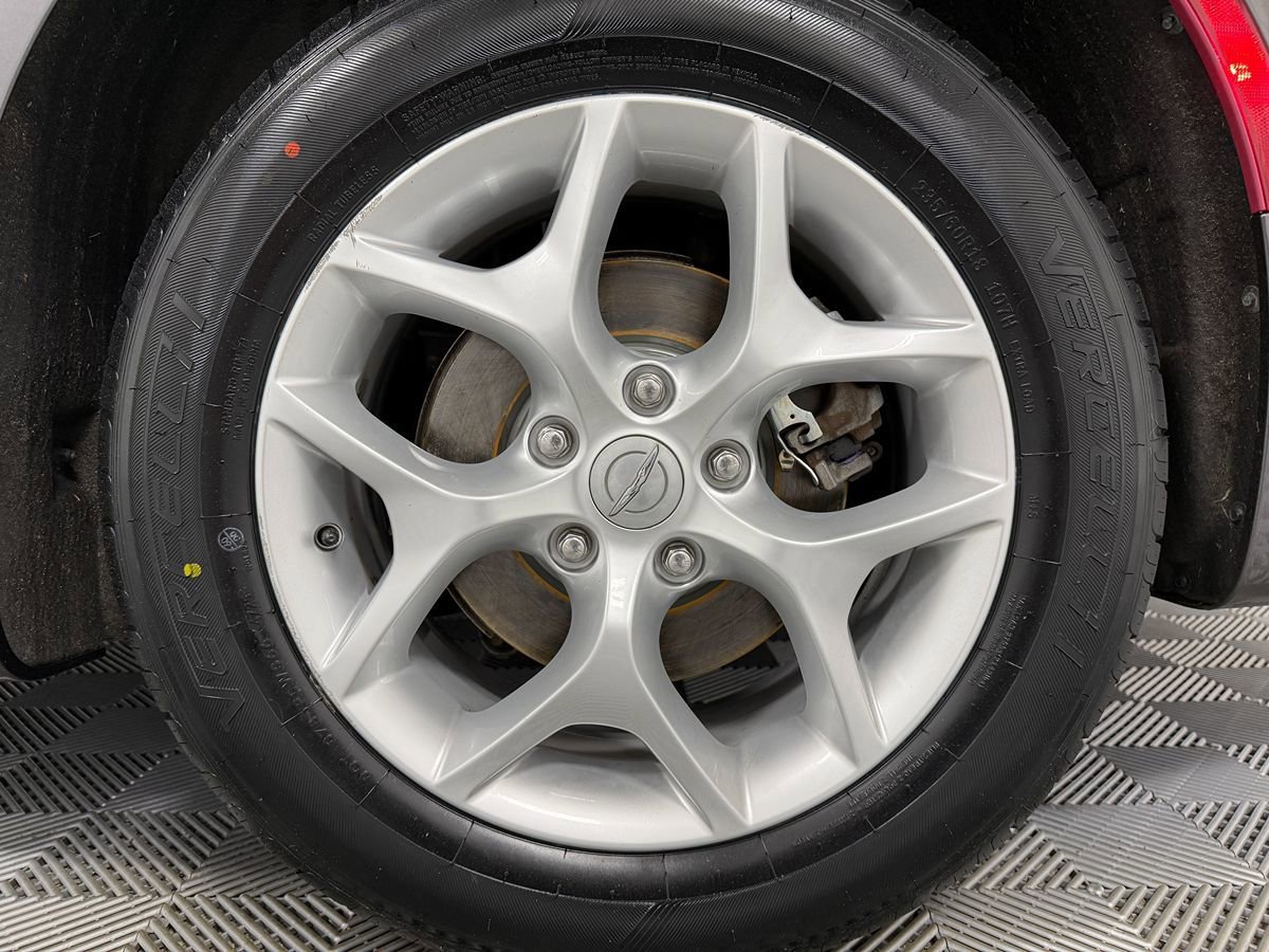 Used 2017 Chrysler Pacifica Touring-L w/ Tire & Wheel Group FWD image 30