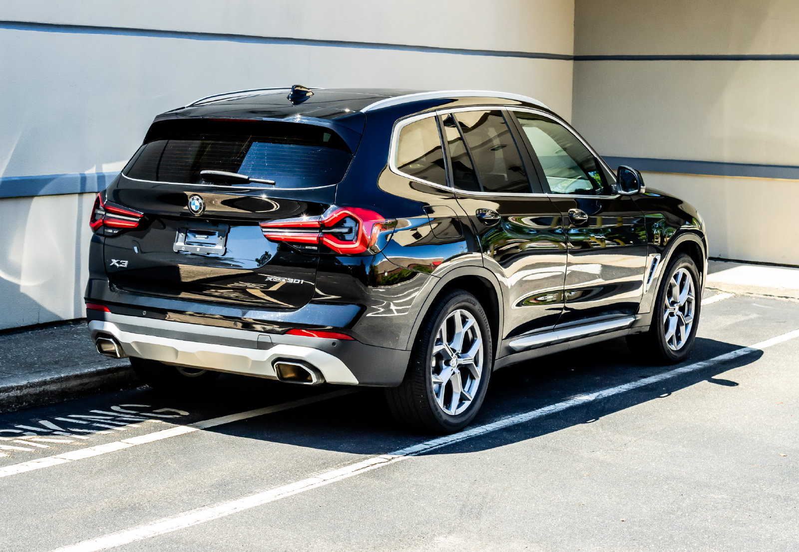 Used 2023 BMW X3 xDrive30i w/ Convenience Package AWD/4WD image 7