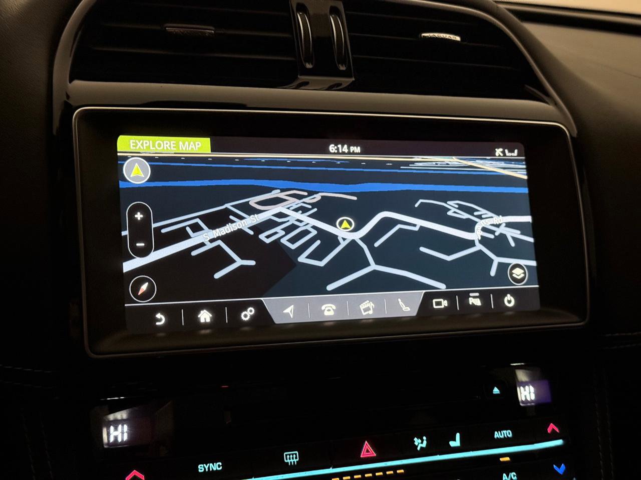 Used 2019 Jaguar F-PACE R-Sport image 37