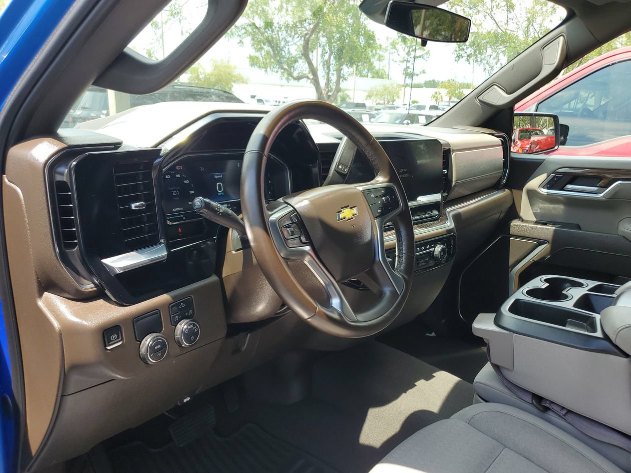 Used 2025 Chevrolet Silverado 1500 LT RWD image 20