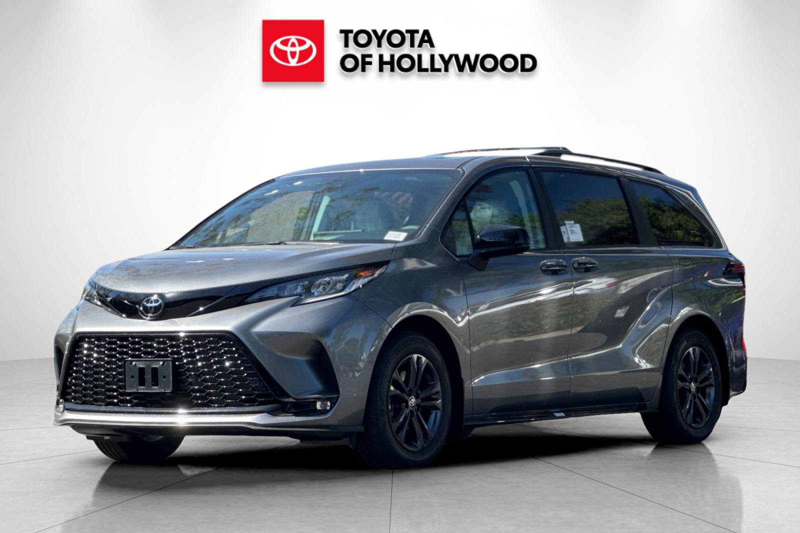 New 2026 Toyota Sienna XSE AWD/4WD image 7