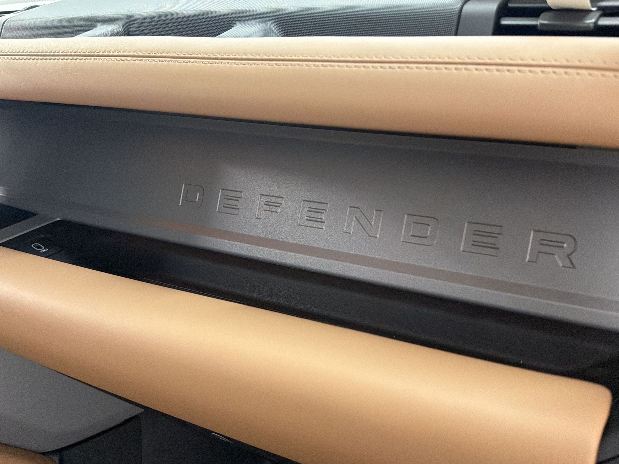New 2026 Land Rover Defender 110 X AWD/4WD image 37