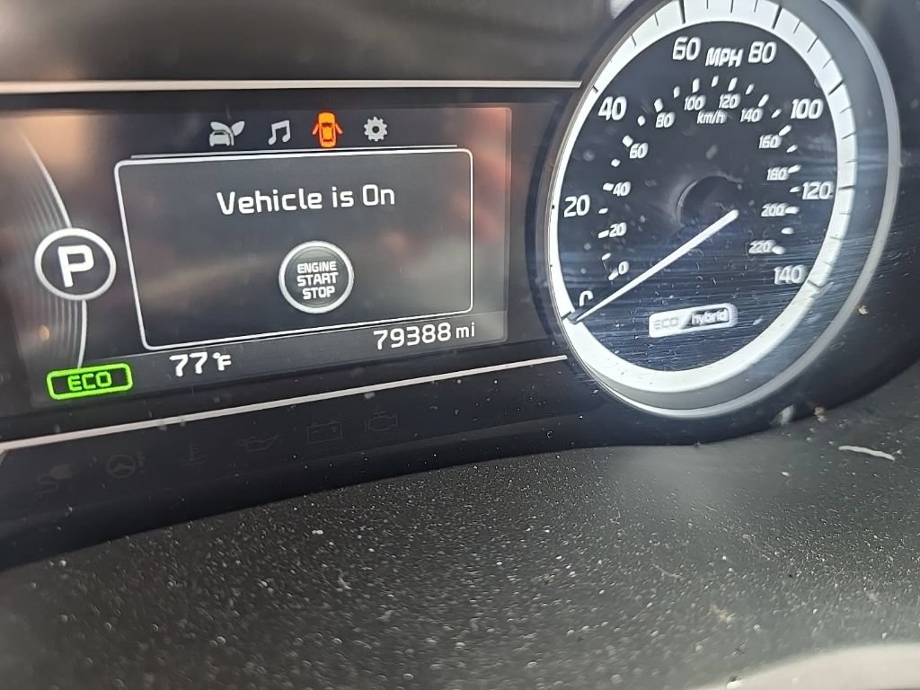 Used 2017 Kia Niro EX FWD image 6