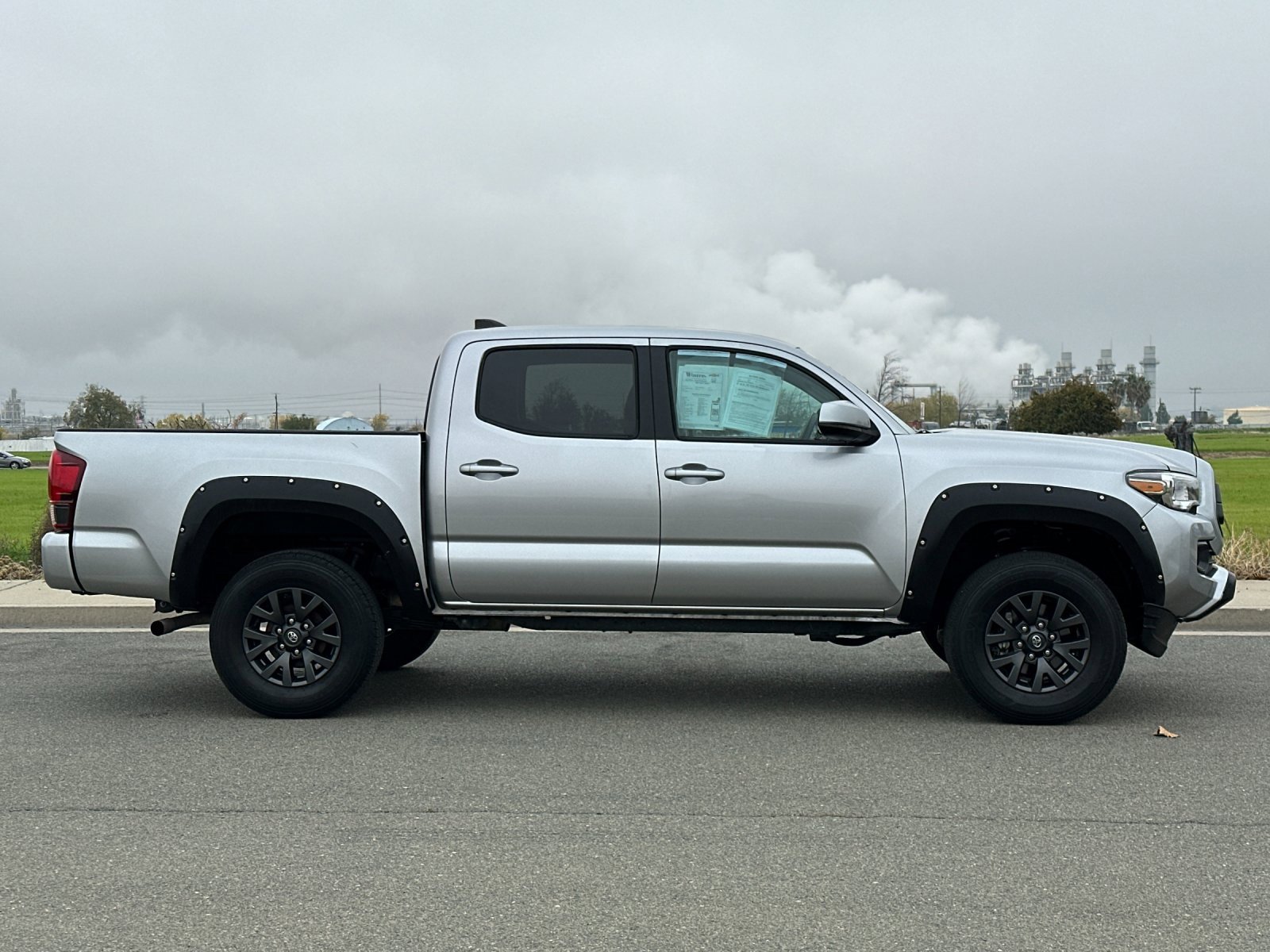 Used 2023 Toyota Tacoma SR w/ SR Convenience Package image 3