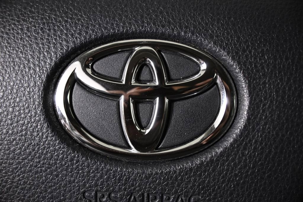 Used 2022 Toyota Highlander XLE image 37