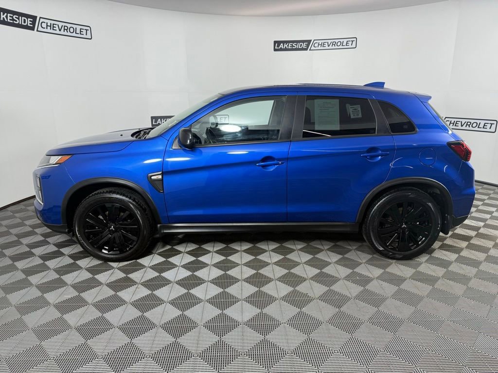 Used 2022 Mitsubishi Outlander Sport LE image 2