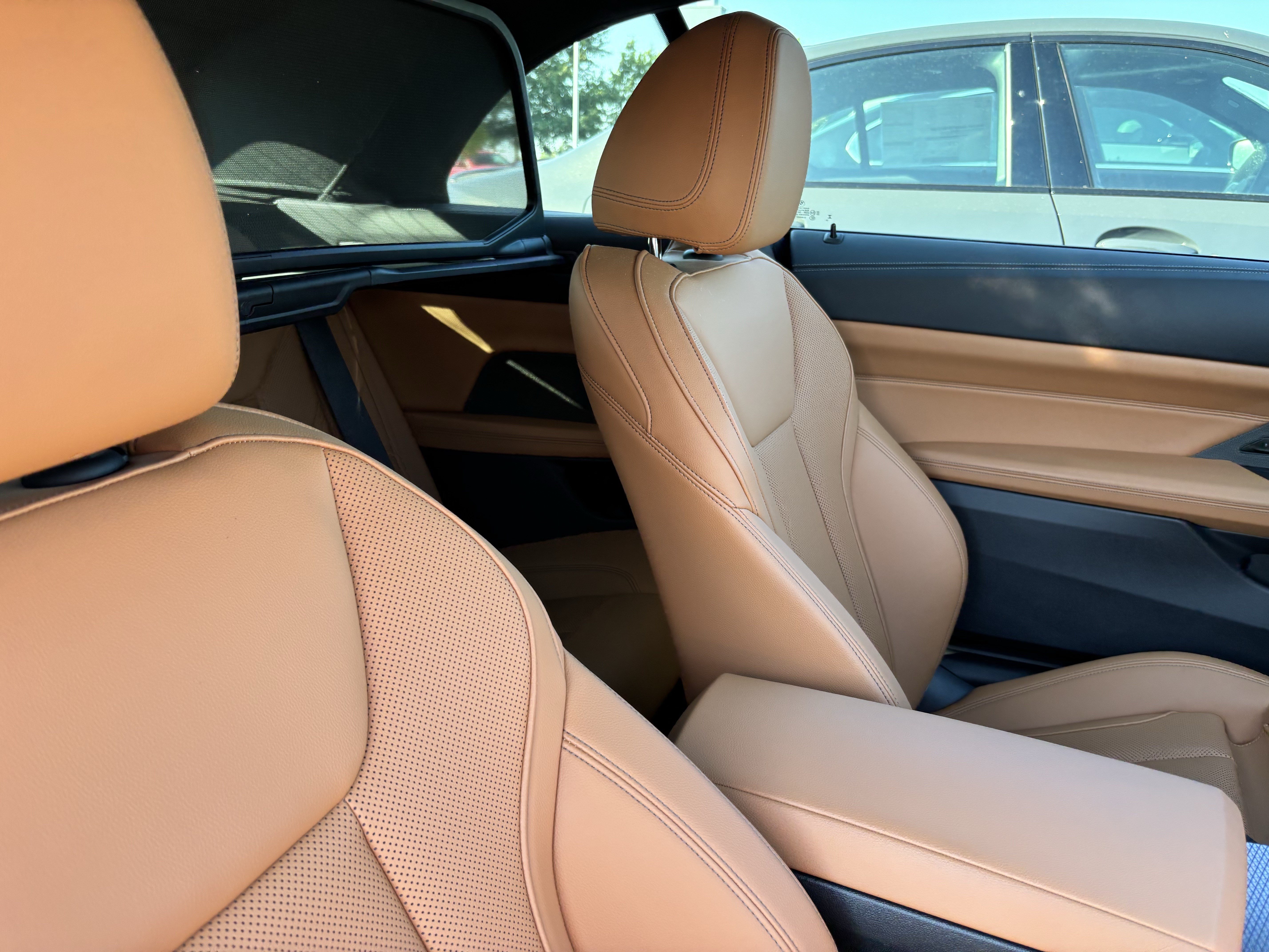 Certified 2025 BMW M440i Convertible w/ Premium Package RWD image 32