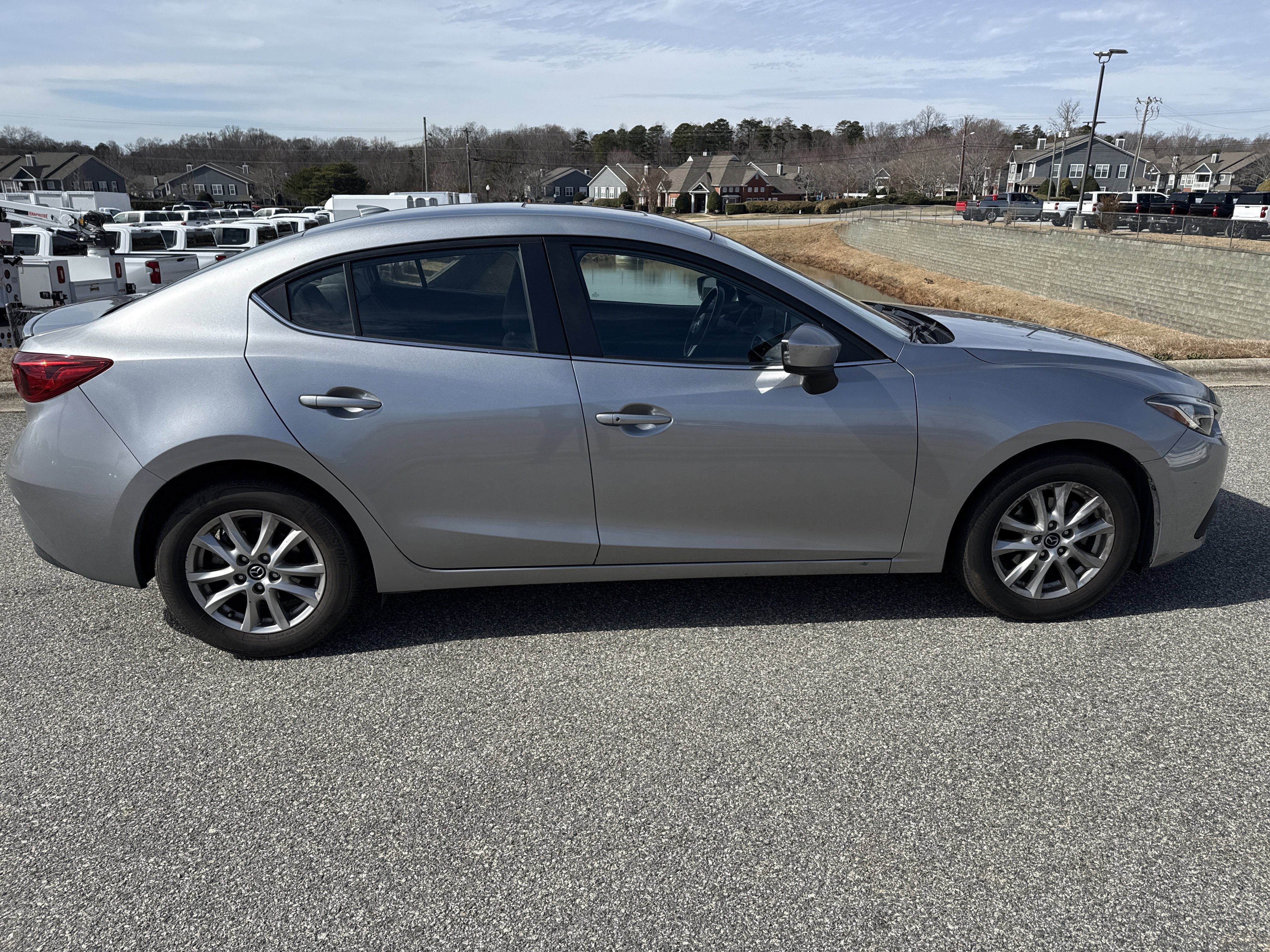 Used 2014 MAZDA MAZDA3 i Grand Touring image 11