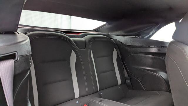 Used 2020 Chevrolet Camaro LT image 18