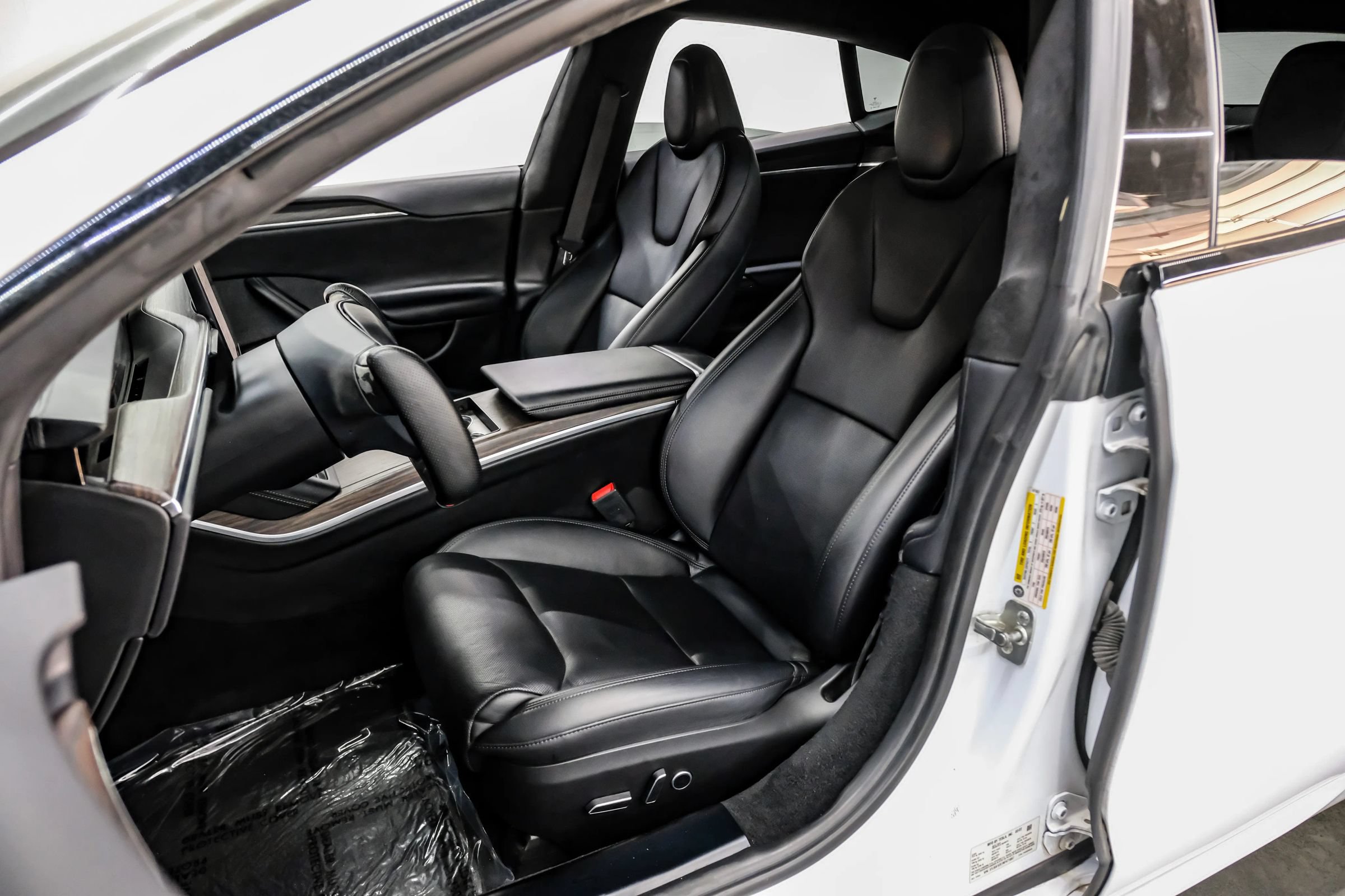 Used 2022 Tesla Model S AWD/4WD image 35