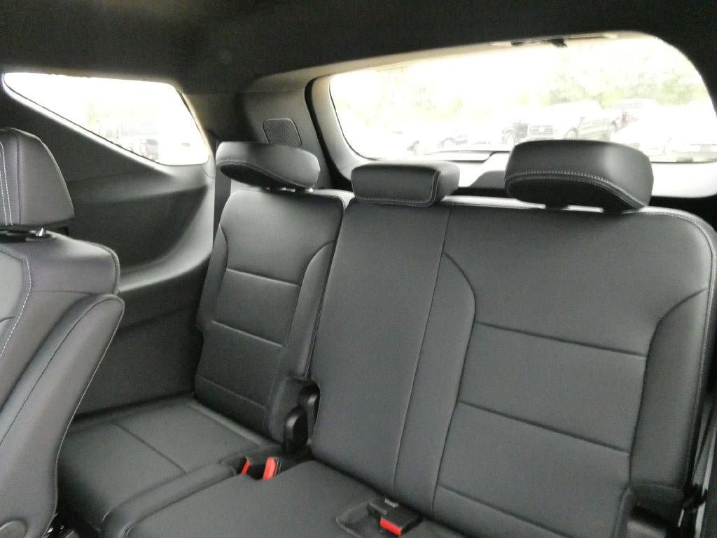 New 2027 Chevrolet Traverse LT AWD/4WD image 14