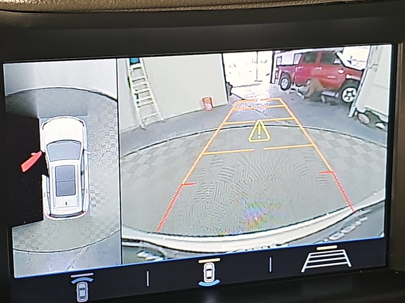 Used 2018 GMC Terrain Denali w/ Advanced Safety Package FWD image 19