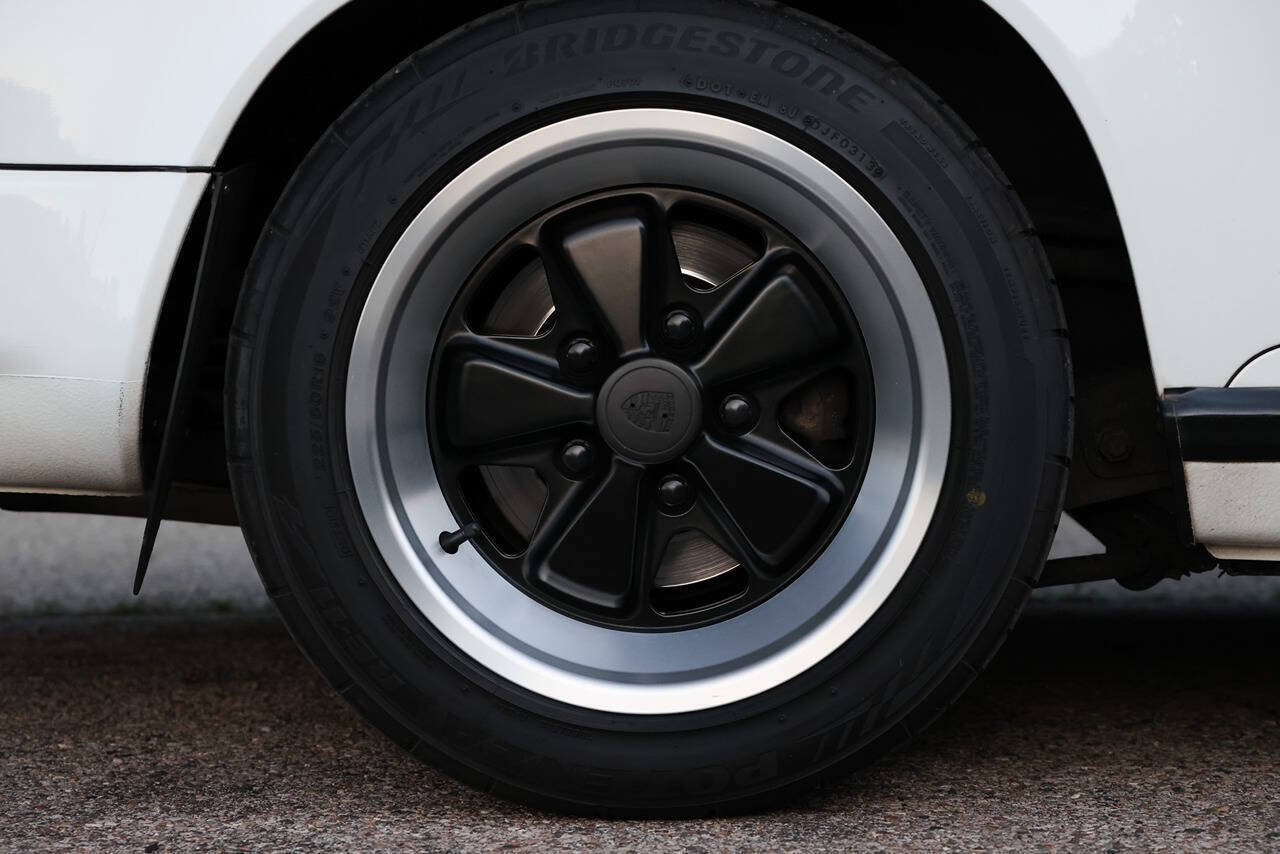 Used 1989 Porsche 911 Carrera RWD image 15