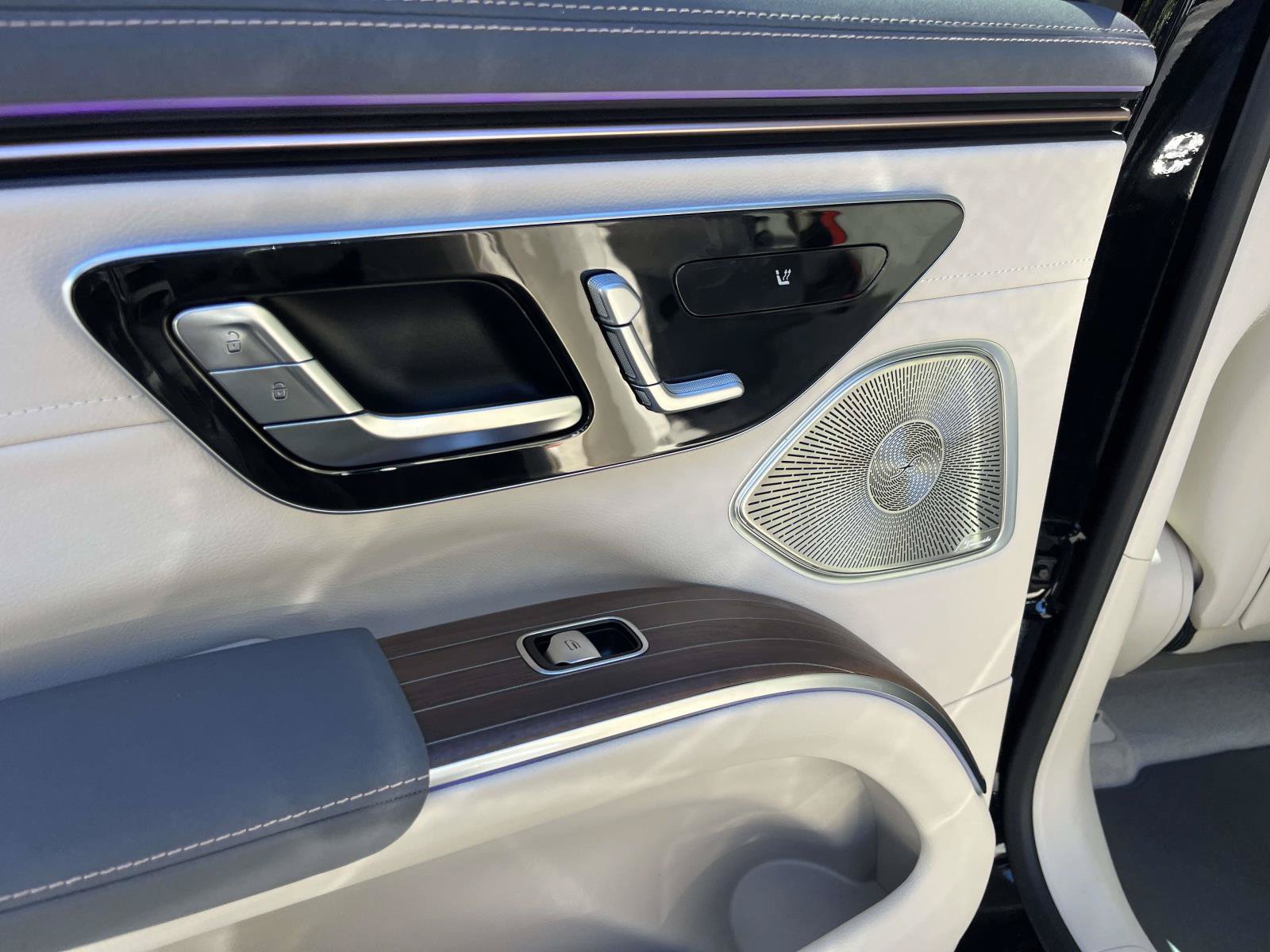 New 2027 Mercedes-Benz EQS 400 4MATIC SUV image 39