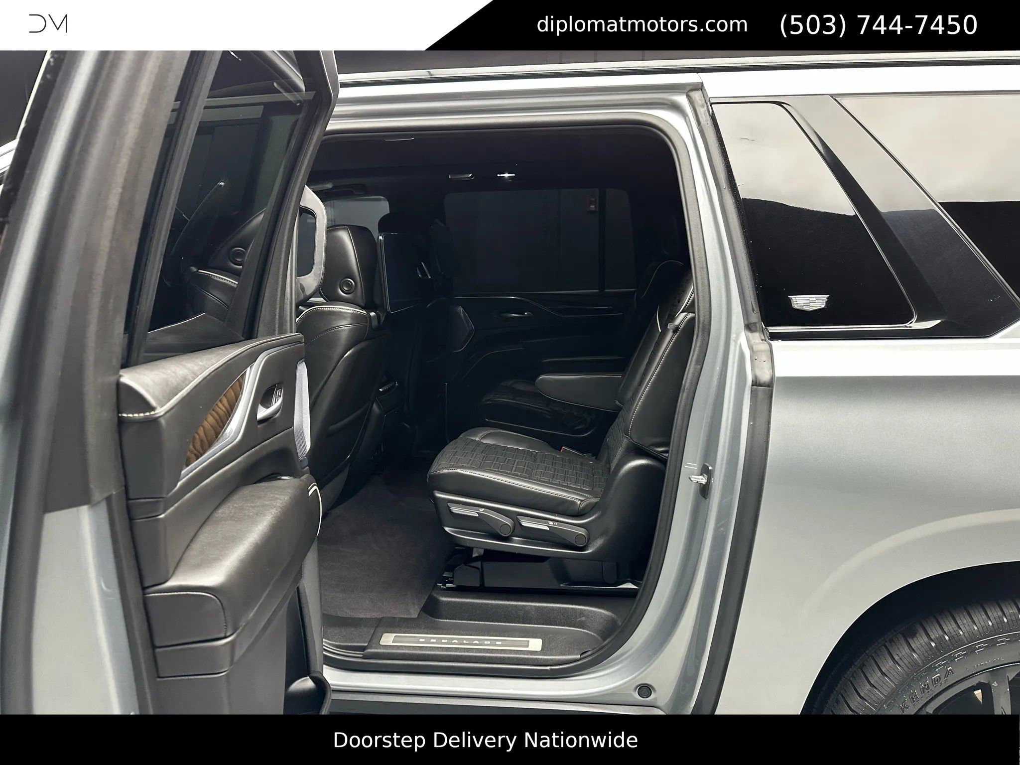 Used 2023 Cadillac Escalade ESV Sport Platinum w/ LPO, ONYX Package image 19