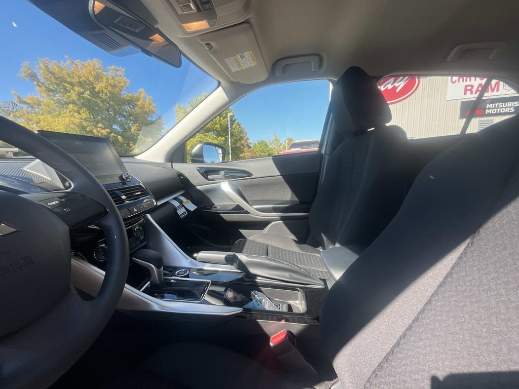 New 2026 Mitsubishi Eclipse Cross LE image 10