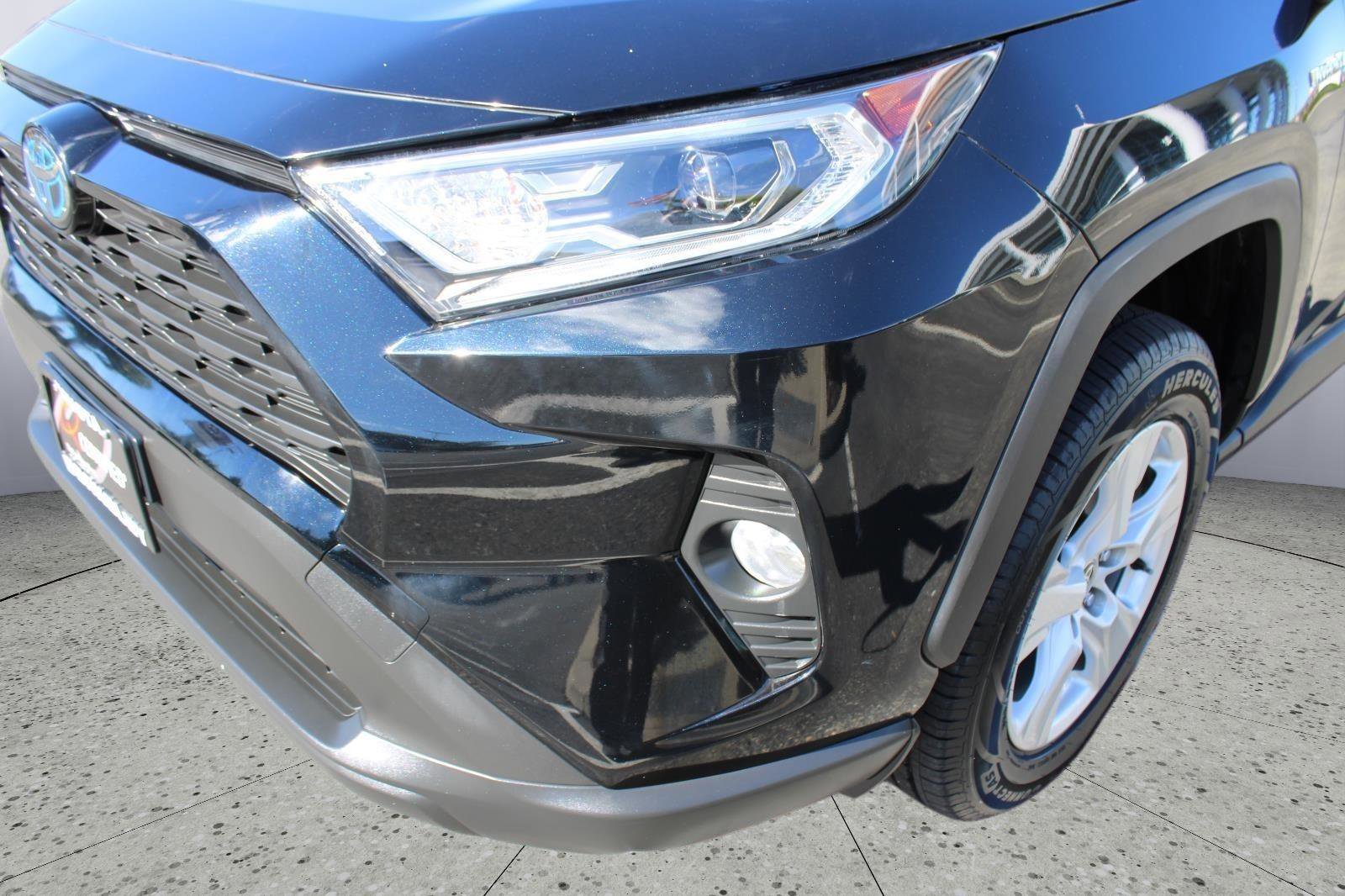 Used 2021 Toyota RAV4 AWD Hybrid image 10