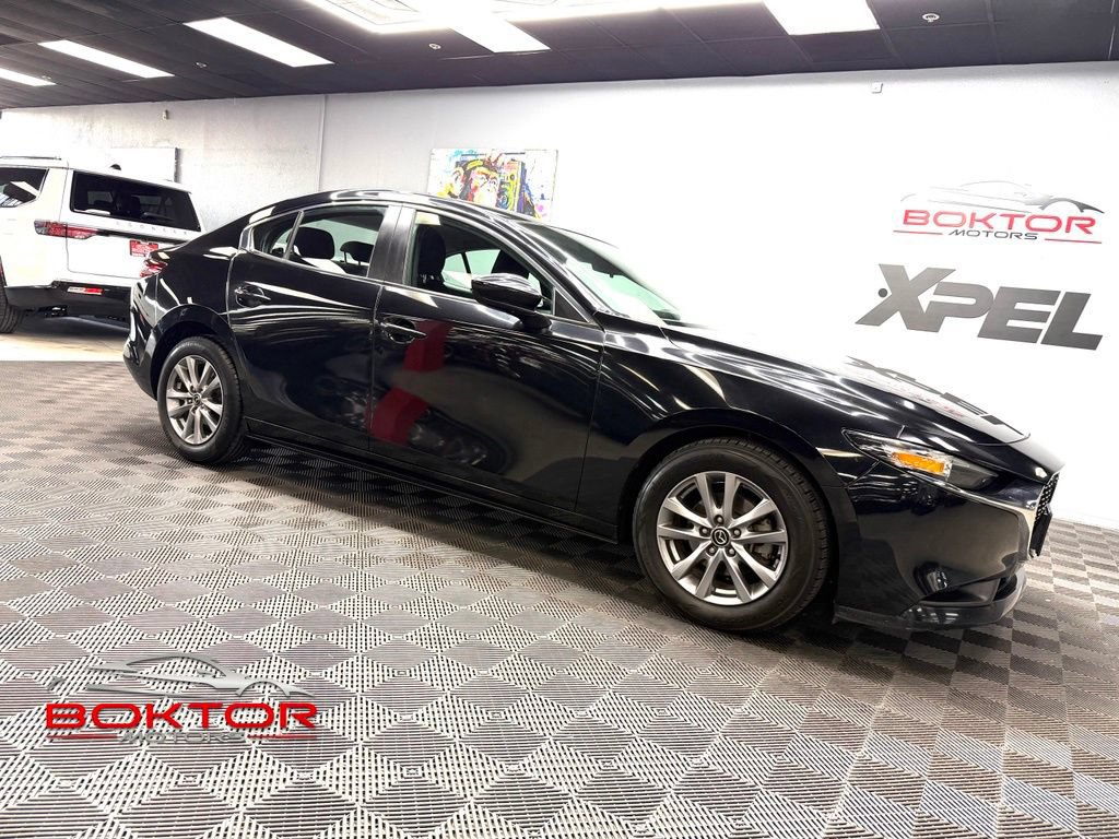 Used 2020 MAZDA MAZDA3 Sedan FWD image 1