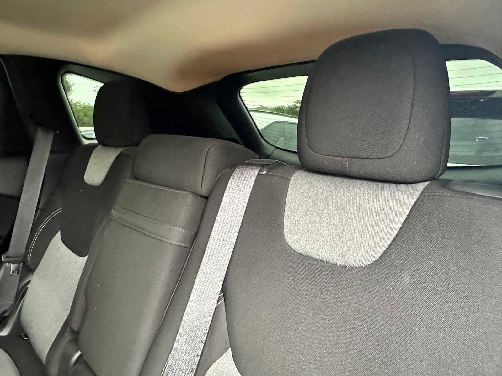 Used 2018 Jeep Cherokee Latitude w/ Altitude Package FWD image 24